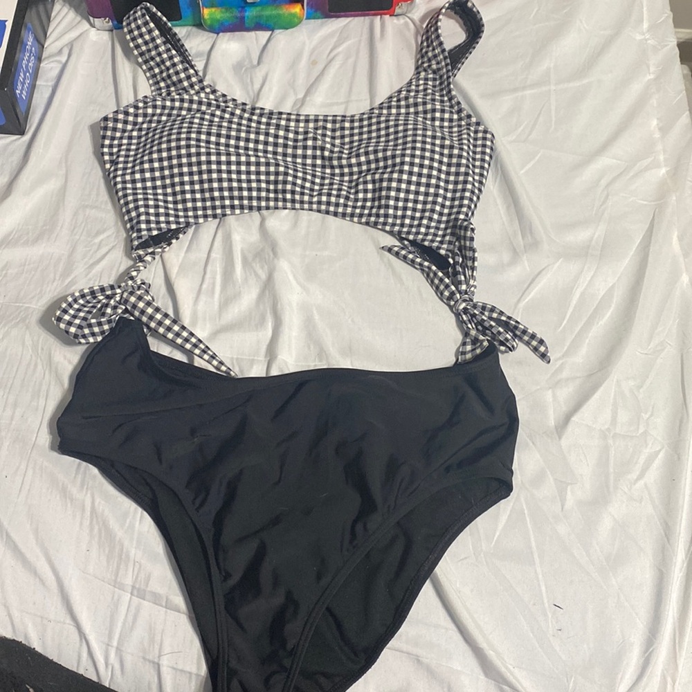 One price bathing suit